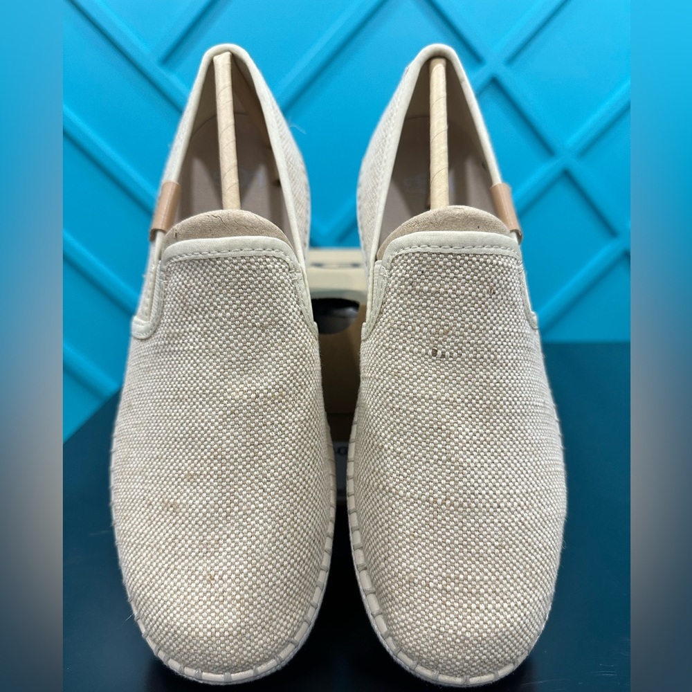 UGG - Women's Luciah Slip-On - Size 7 - Picture 3 of 8